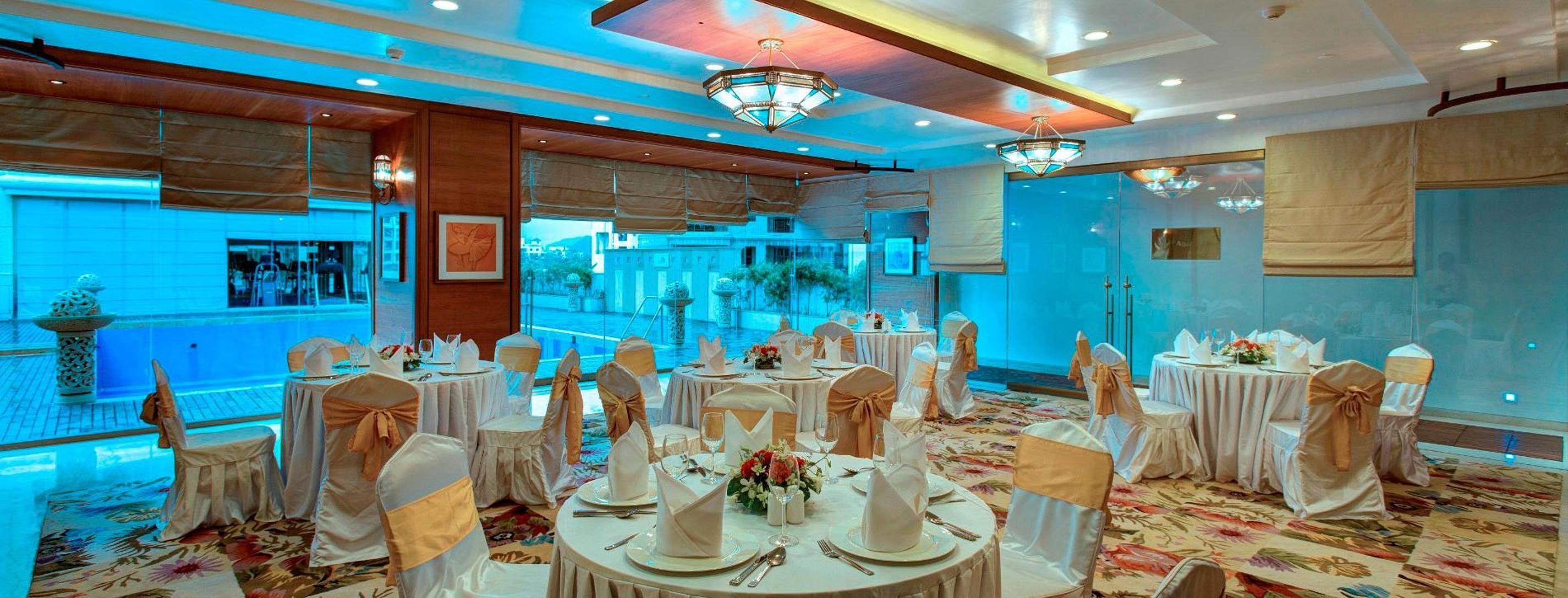 Royal Tulip Navi Mumbai Hotel Exterior photo