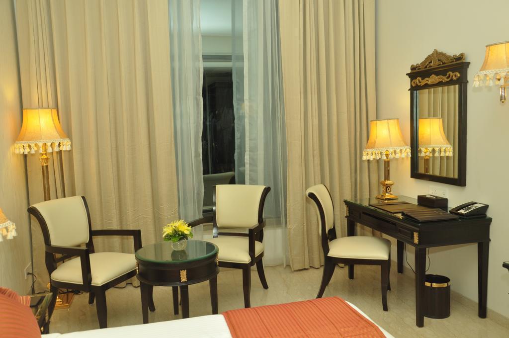 Royal Tulip Navi Mumbai Hotel Exterior photo